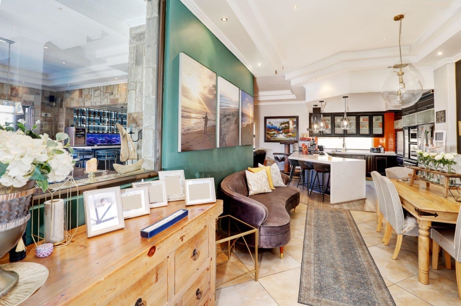 5 Bedroom Property for Sale in Welgemoed Western Cape